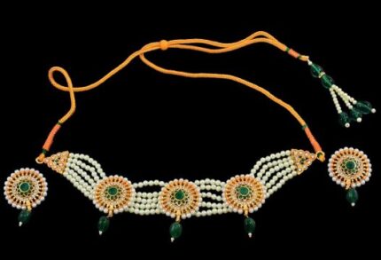 RAJASTHANI CHOKER IN WHITE AND GREEN MOTI WITH ROUND PENDANT